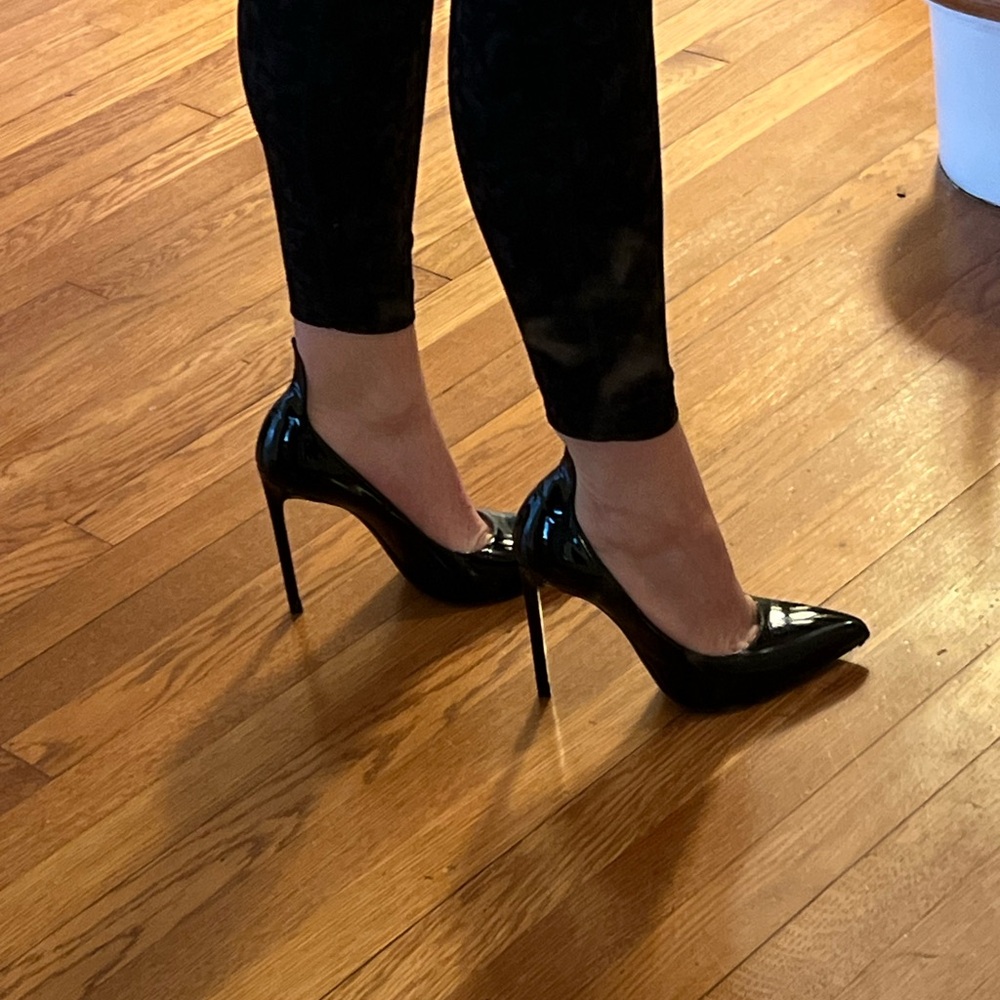 Saint Laurent Glossy Black Heels - Picture 8 of 11